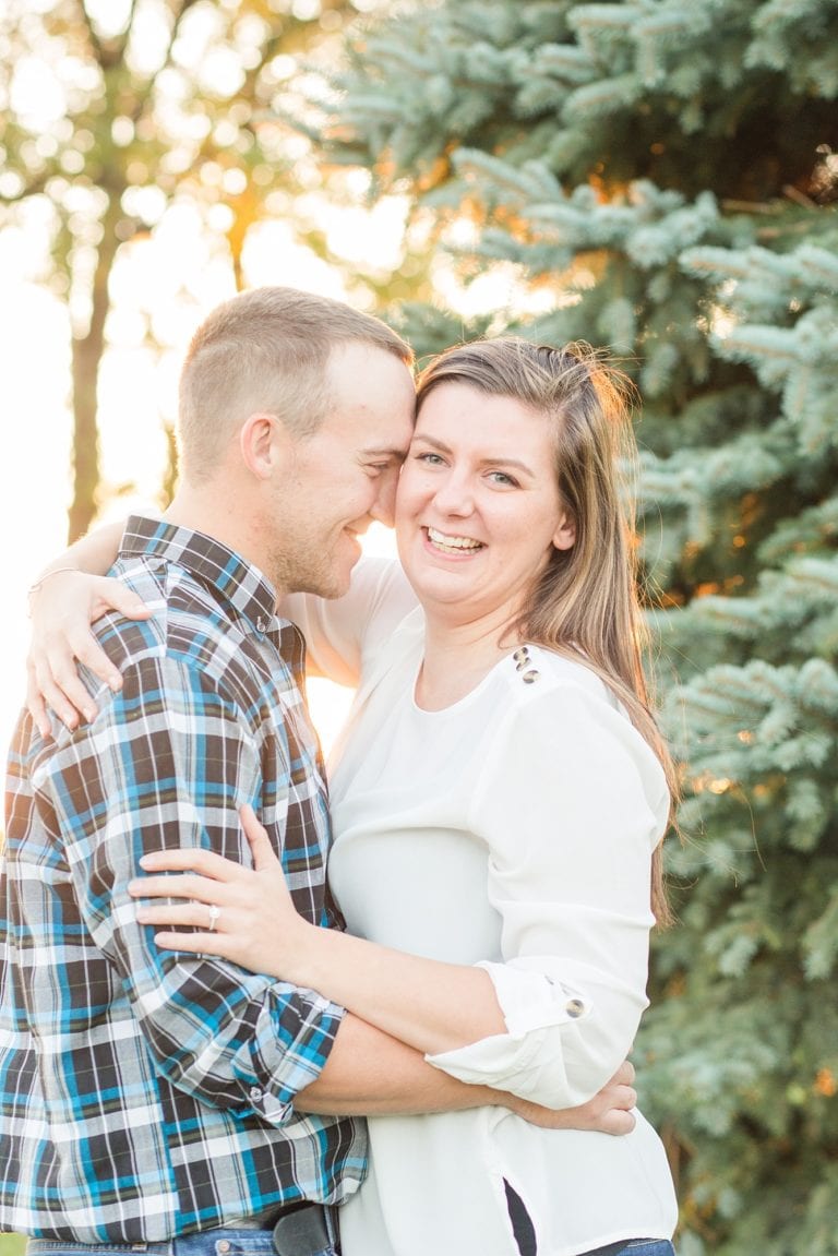 Outfit Guide For The Perfect Engagement Session – Fargo, ND