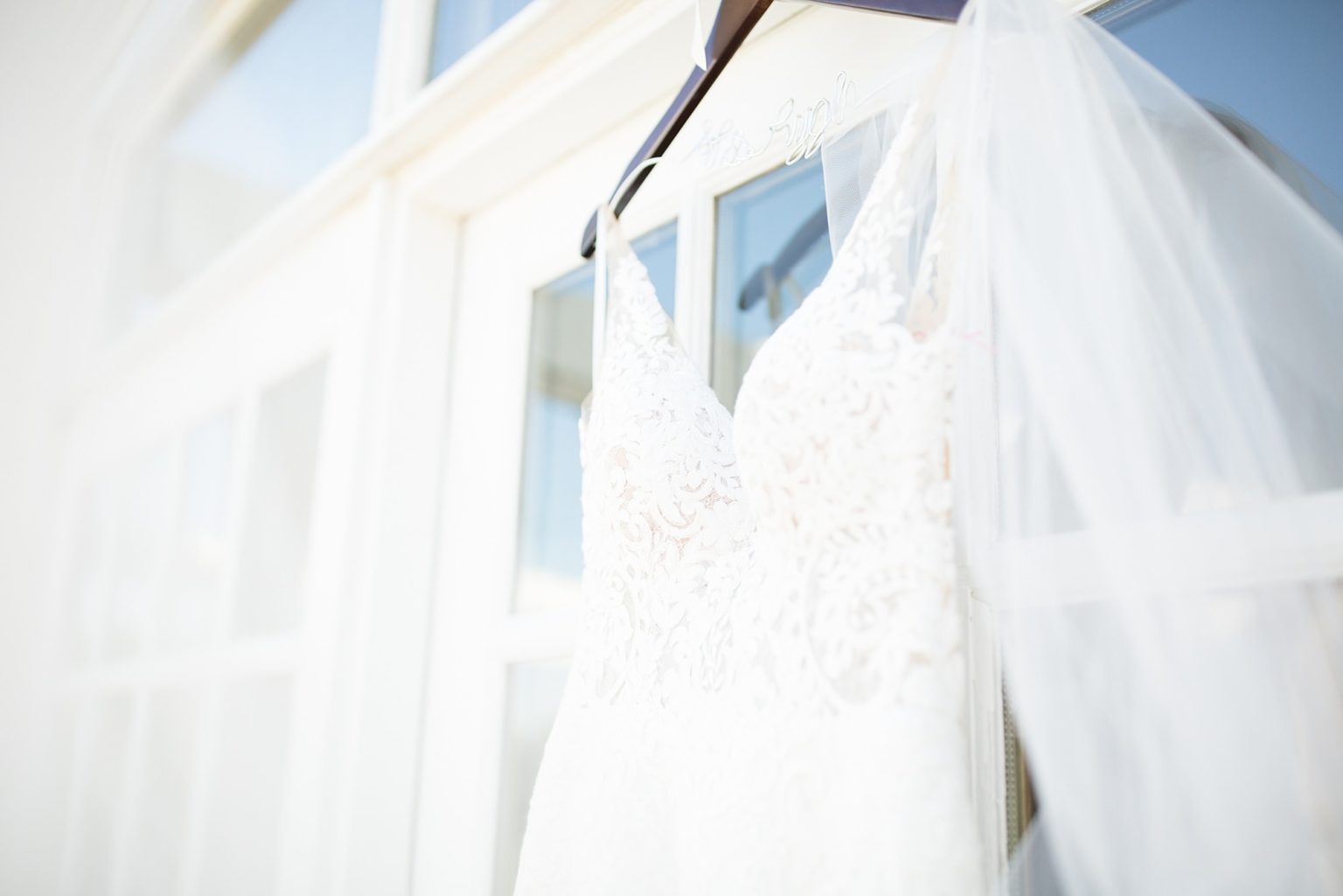 Tips For Wedding Dress Shopping Fargo ND Alecs Kay Photography